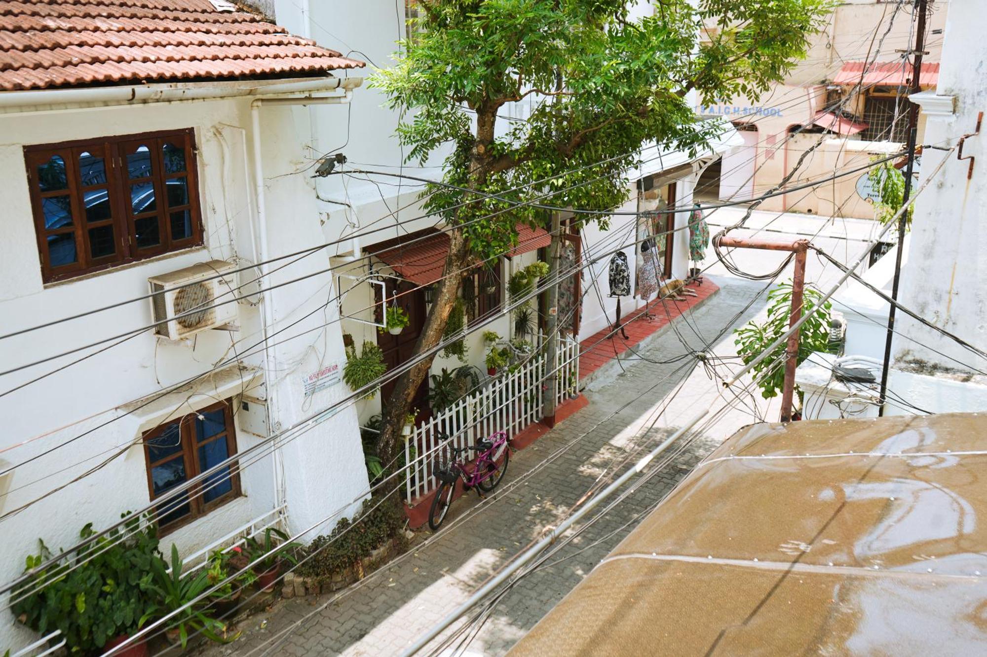 Mother Tree Inn Kochi Esterno foto